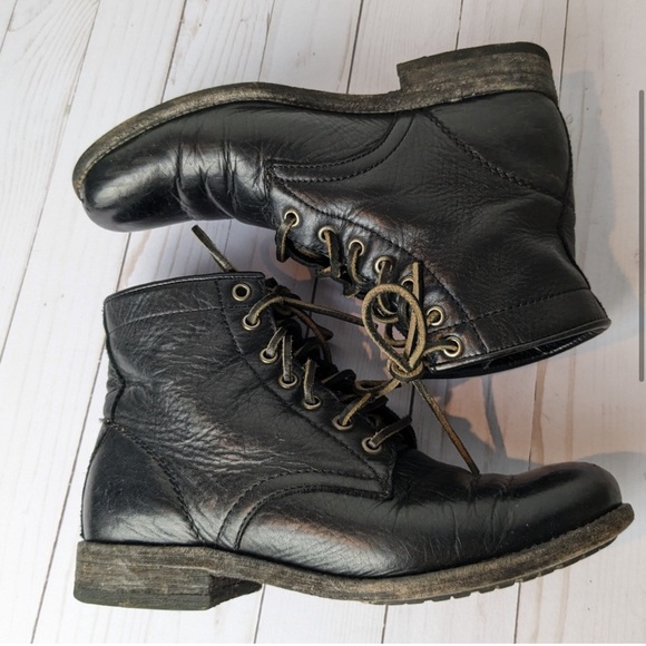 [SOLD] Frye • Tyler Lace Up Boots - Picture 2 of 13